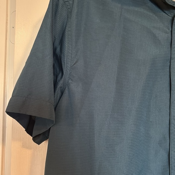 Eddie Bauer men’s blue short sleeve button down shirt size medium - Picture 4 of 9